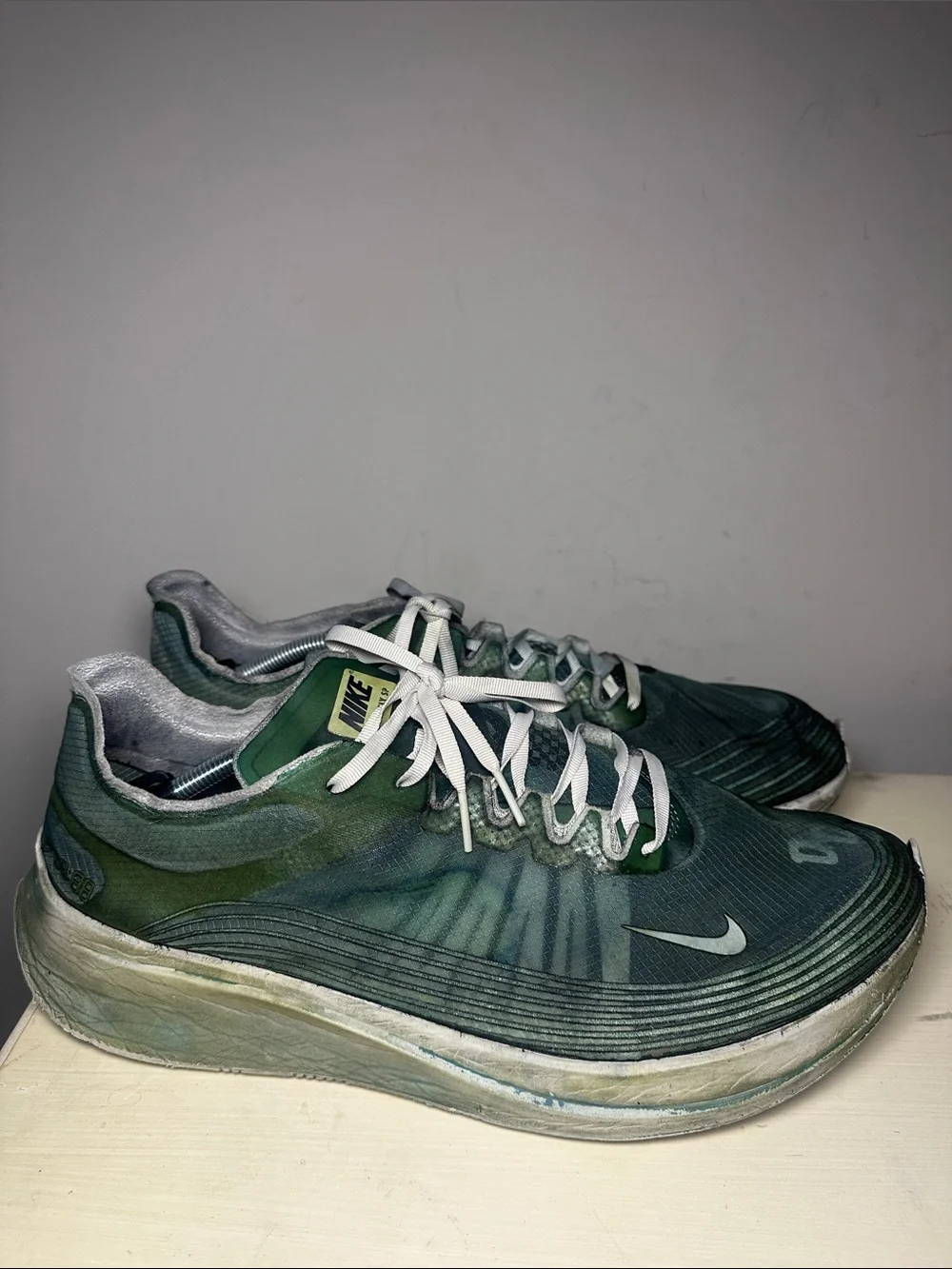 Nike zoom fly sp racing Men’s Dark Green and White Running Sneakers
